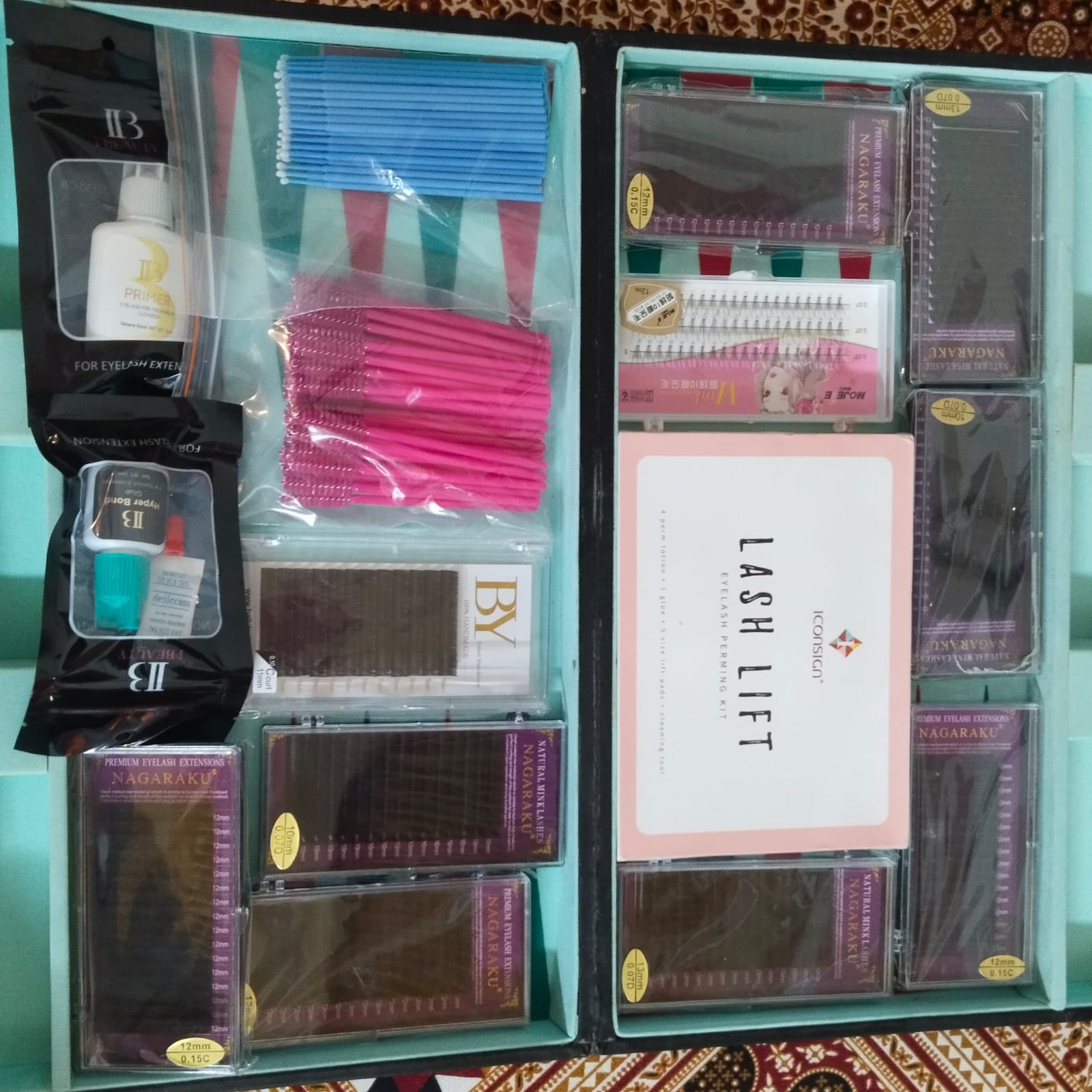 Eyelash Extension Kit with 10 Extension Trays and Lifting Kit with Brief Case