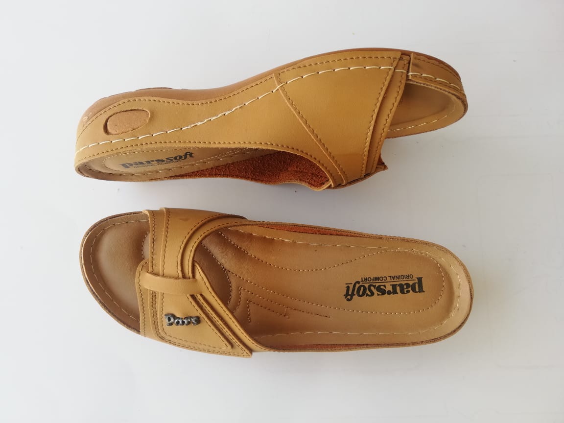 Women Shoes decent design