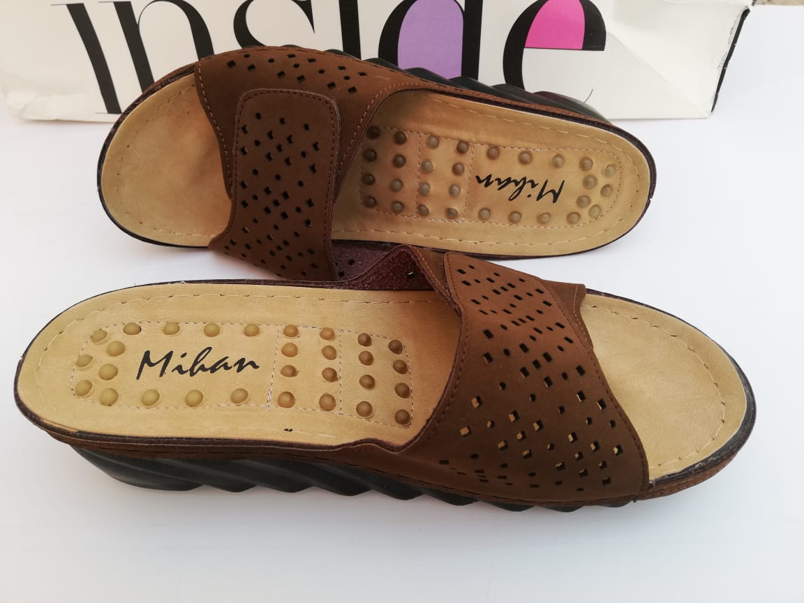 Decent shoes brown color